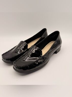 Anne Klein Black Patent Slip On Loafers Women’s Size 9